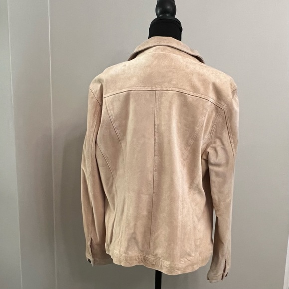 Pale pink suede “jean” jacket with beautiful pink lining! - Picture 2 of 3